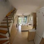 度假居 Luxurious Seaside Vacation *
