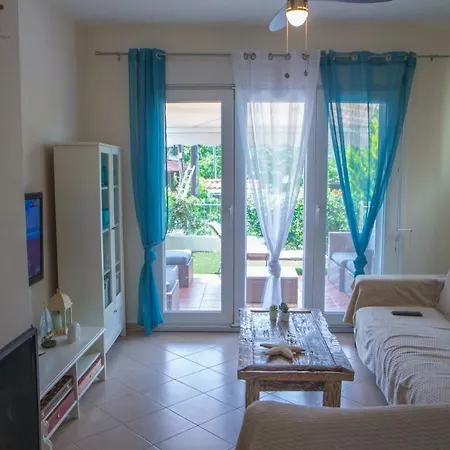 Nyaraló Luxurious Seaside Vacation Nikíti