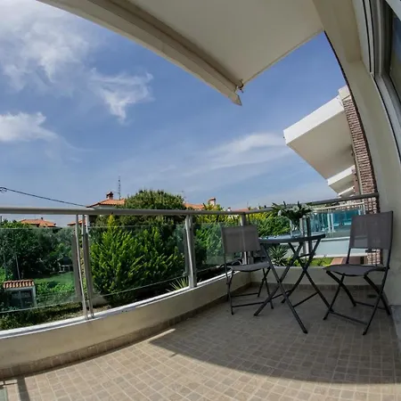 Nyaraló Luxurious Seaside Vacation Nikíti