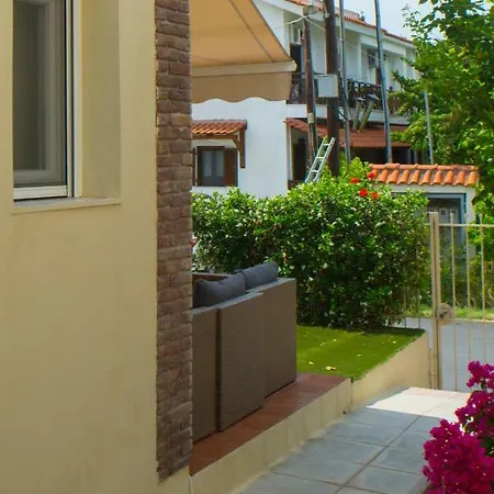 Luxurious Seaside Vacation Νικήτη