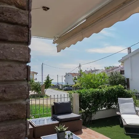 Luxurious Seaside Vacation Σπίτι διακοπών Νικήτη