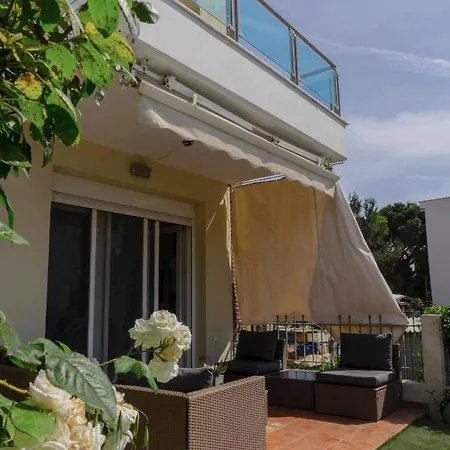 Luxurious Seaside Vacation Σπίτι διακοπών Νικήτη